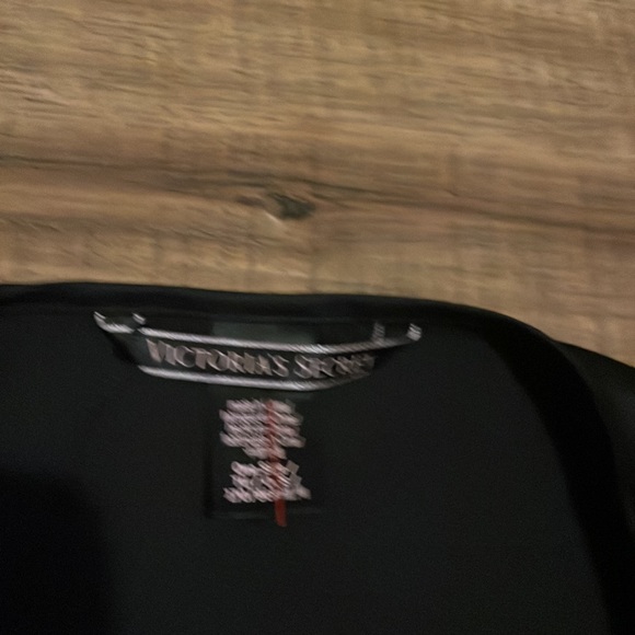 Victoria’s Secret Black Tie Robe NWT - Picture 4 of 5